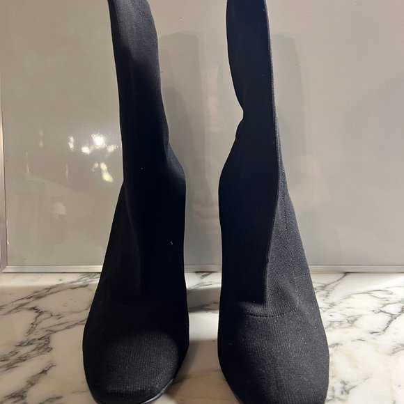 Kendall and Kylie Sock Booties - Picture 4 of 5